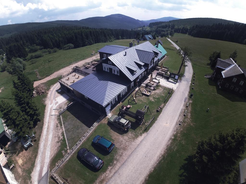 Готель Penzion A Restaurace Sokoli Boudy Долні Мала Упа Екстер'єр фото